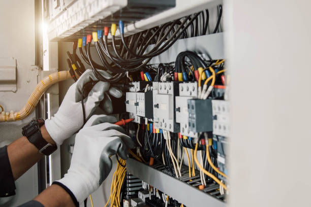 Best Affordable Emergency Electrician  in Royalton, MN